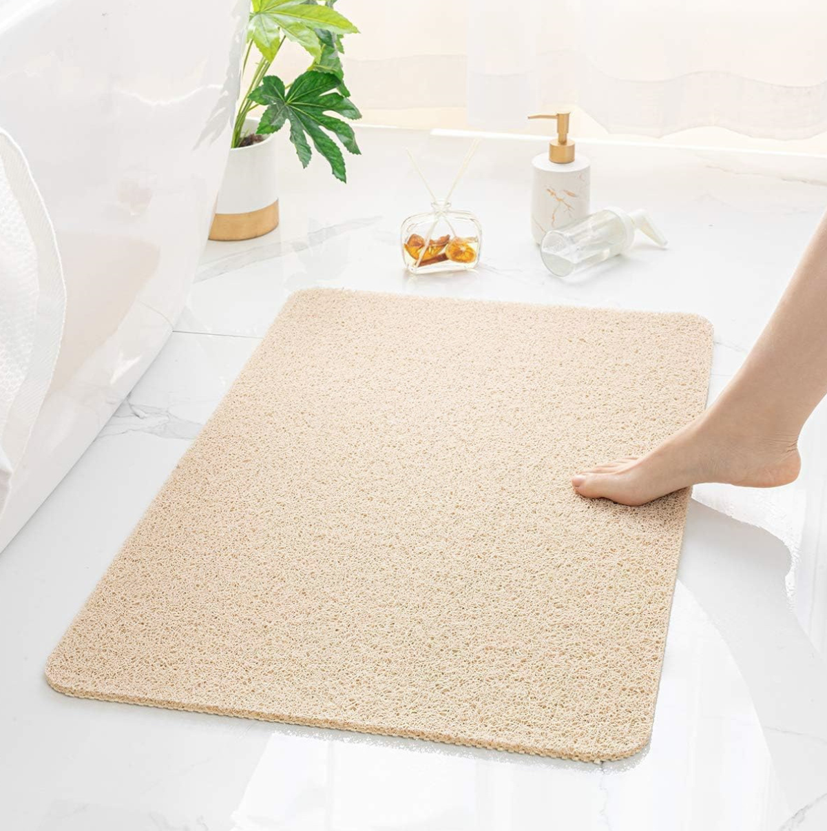 Bathroom anti-slip mat, 17.7 in x 23.6 in, beige